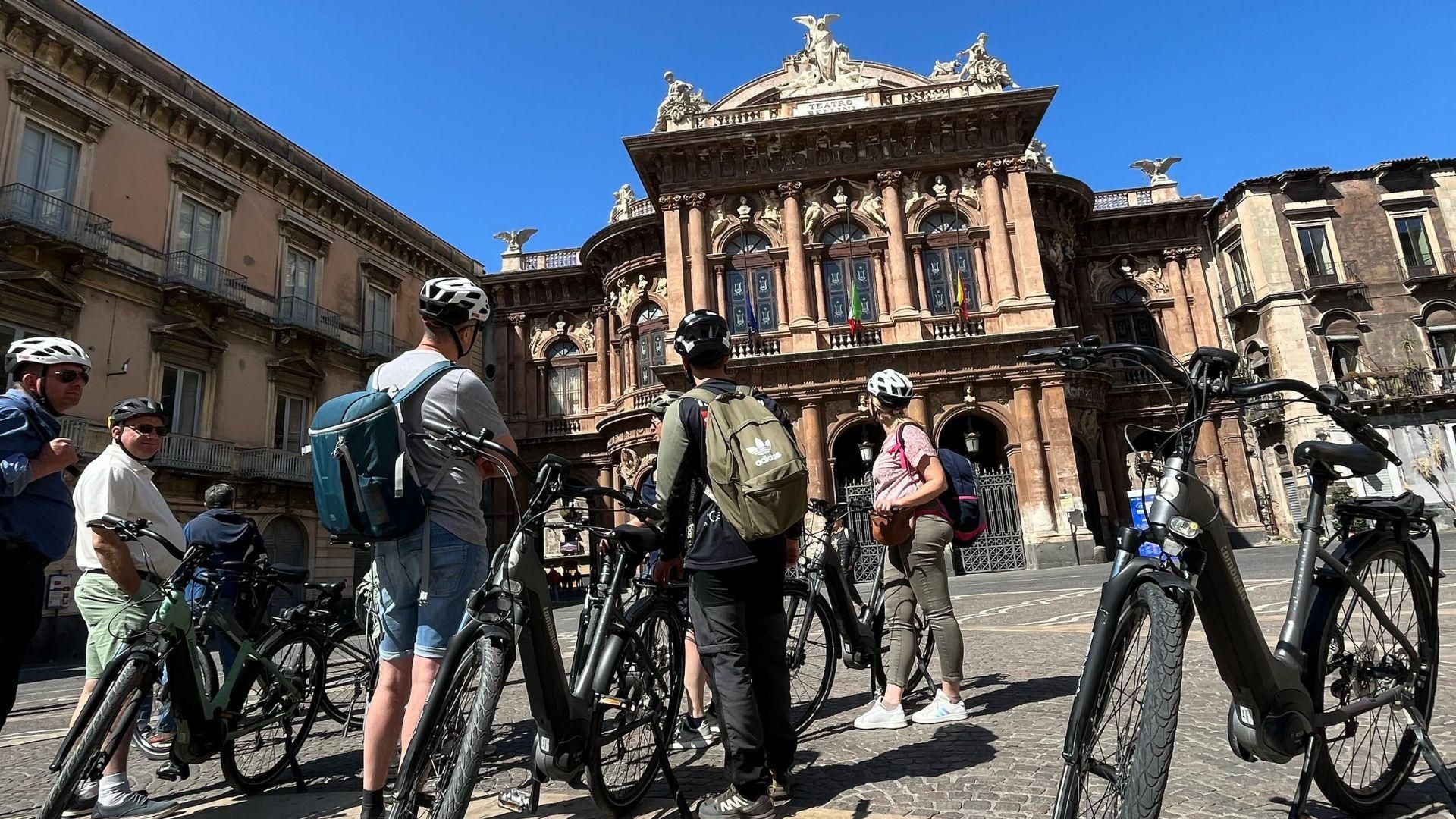 Catania e Aci Trezza in bici
